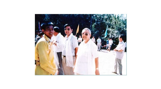 交通廳副廳長(zhǎng)姚尚宏、呼市副市長(zhǎng)連輯看望藏族學(xué)生